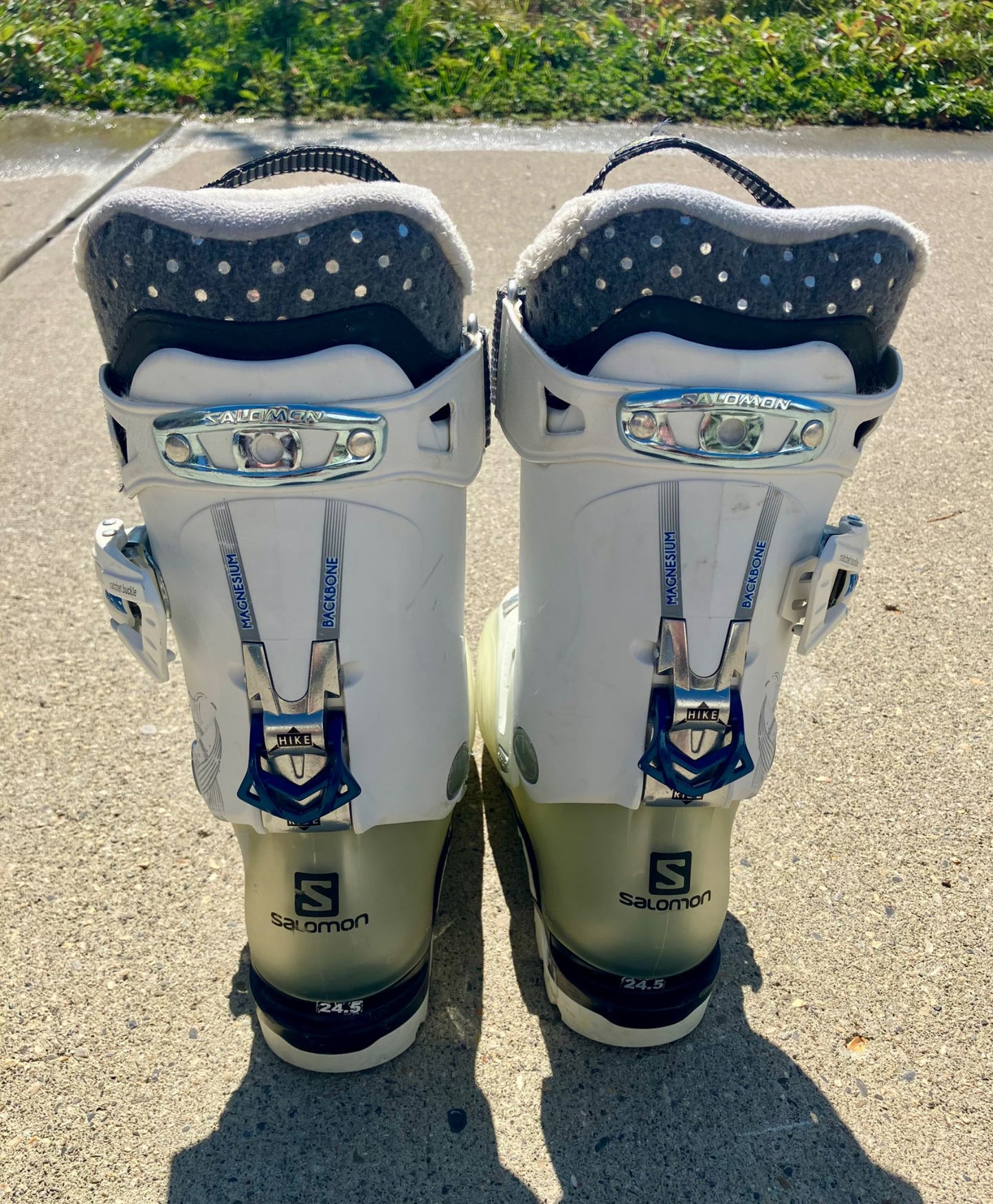 Youth Ski Boots 24.5