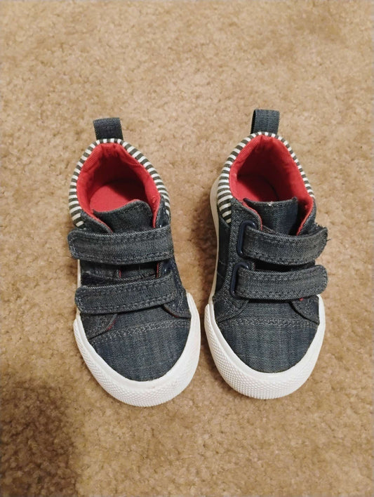 Joe fresh Size 5 shoes, Shoes 5 (Walkers:12-24 mth)