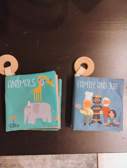 Set of 4 Cocovillage crinkle books