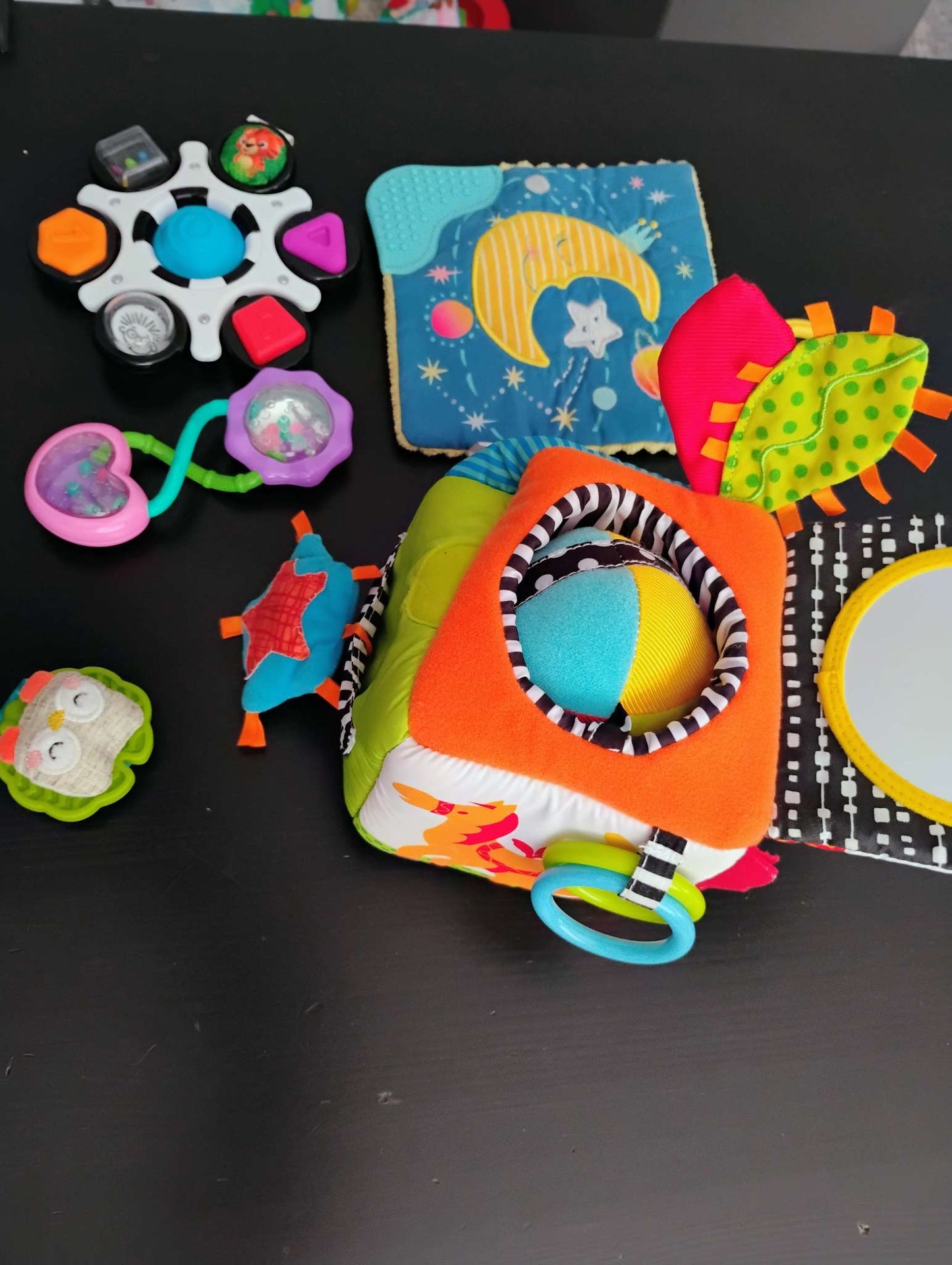 Set of infant toys