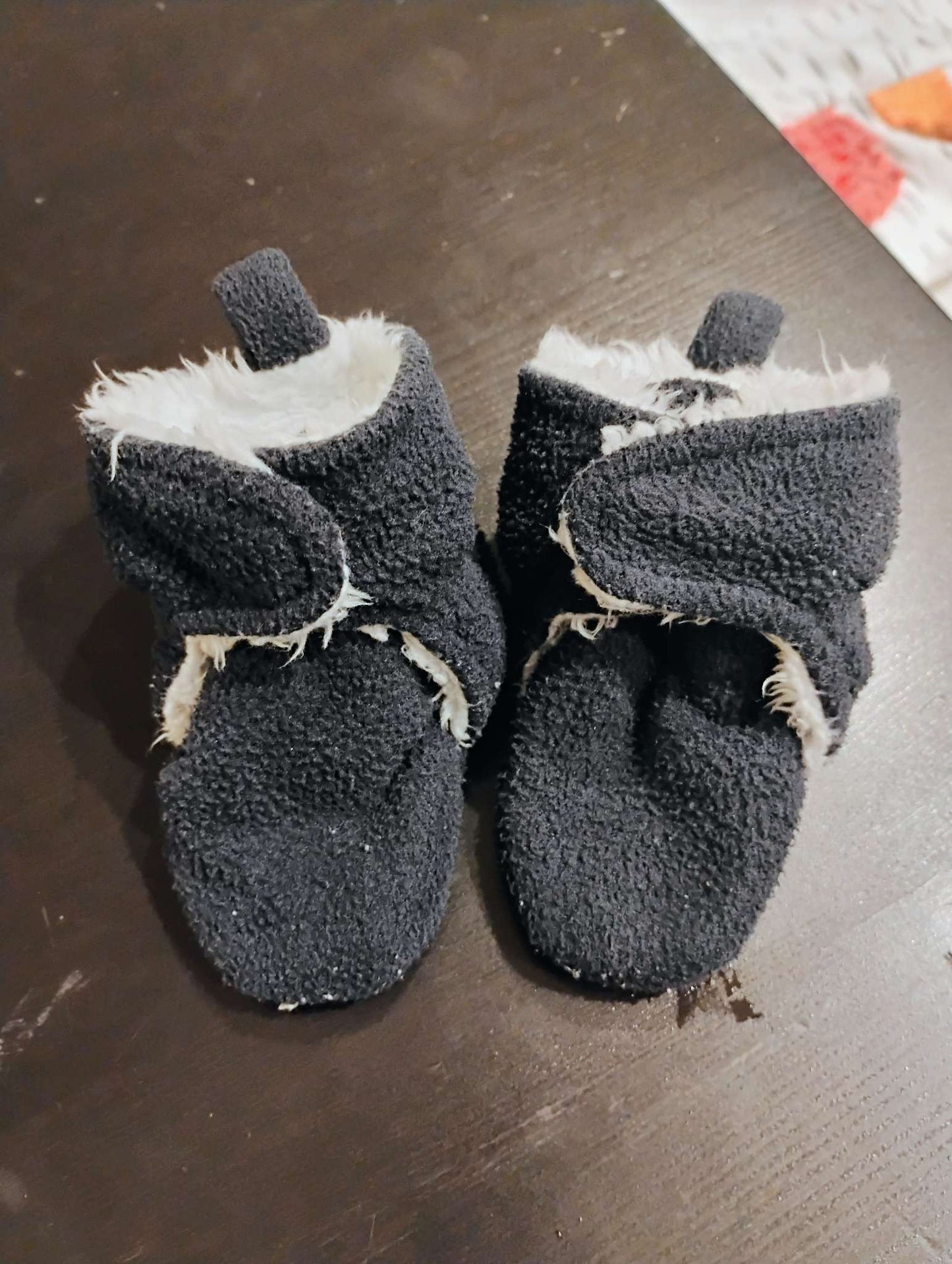 Fleece booties navy 0-6 months