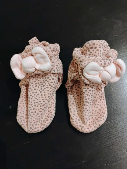 Robeez booties 6-12 months, Shoes 4 (Baby: 0-12 mth)