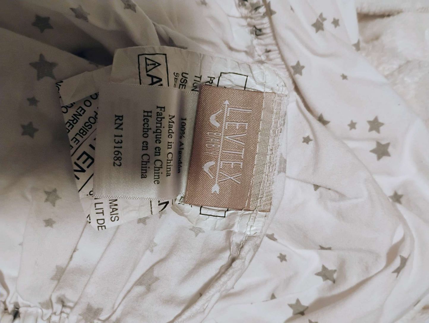 Levetex Grey star crib sheet
