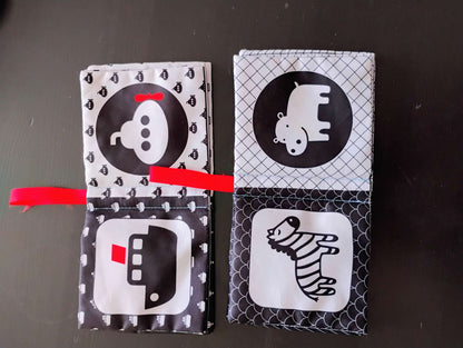 Tey toy. Black and white baby crinkle books