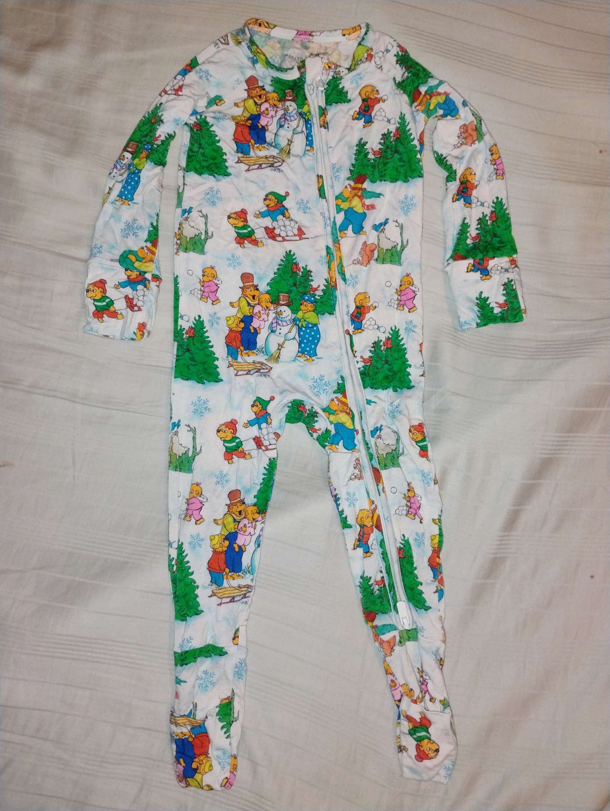 Hanlyn collective Berenstain Bears Winter pjs 6-12 months