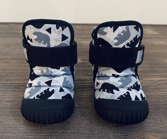 Jan & Jul Winter Boots:MSRP $58, Shoes 6 (Walkers:12-24 mth)