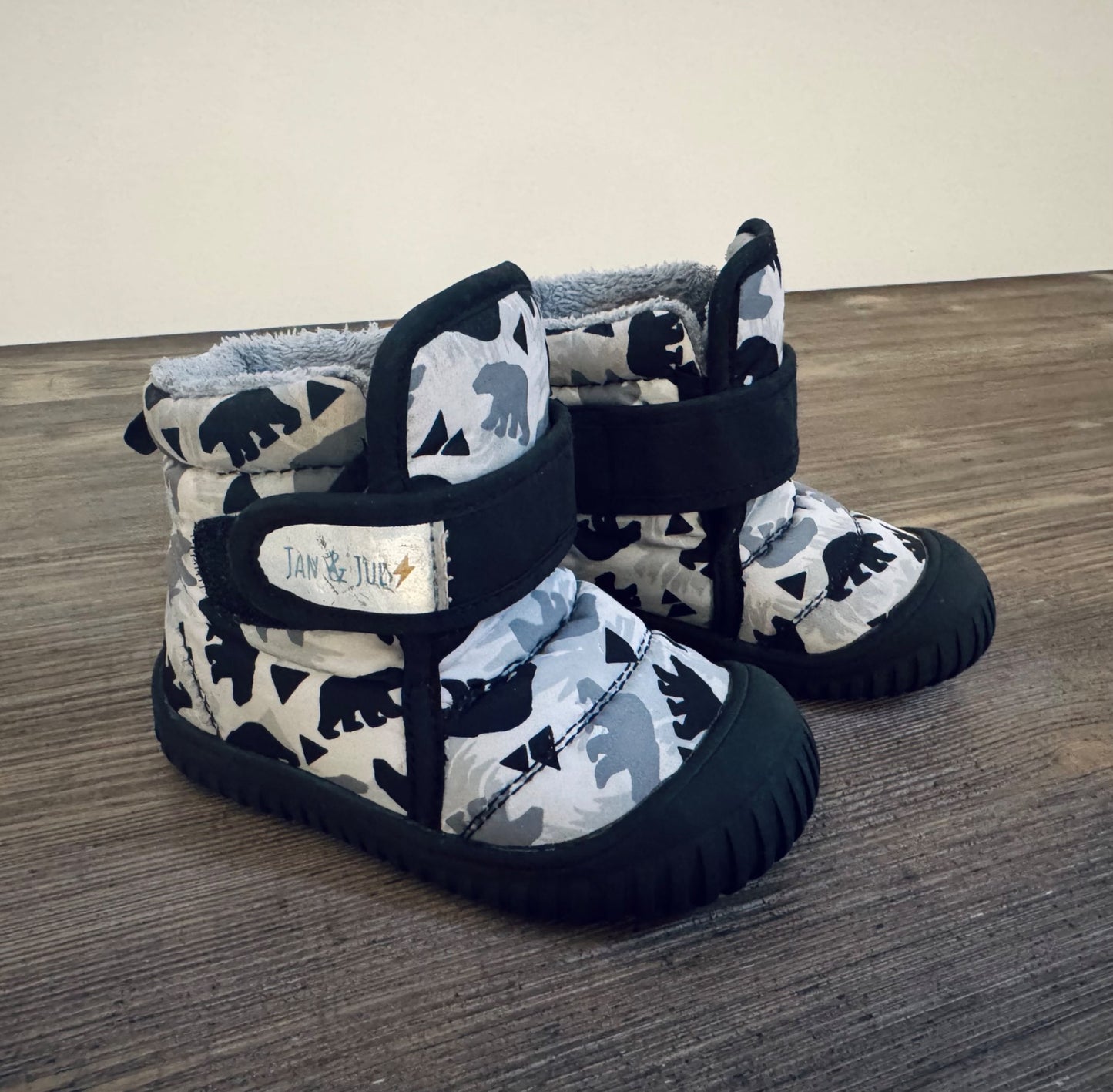 Jan & Jul Winter Boots:MSRP $58, Shoes 6 (Walkers:12-24 mth)