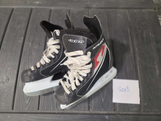 CCM Ice Skates size 3, Shoes 3 (Kids:4-8yr)