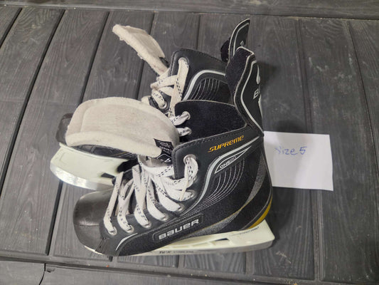 Bauer Ice skates Kids size 5, Shoes 5 (Big Kids:8–12yr)