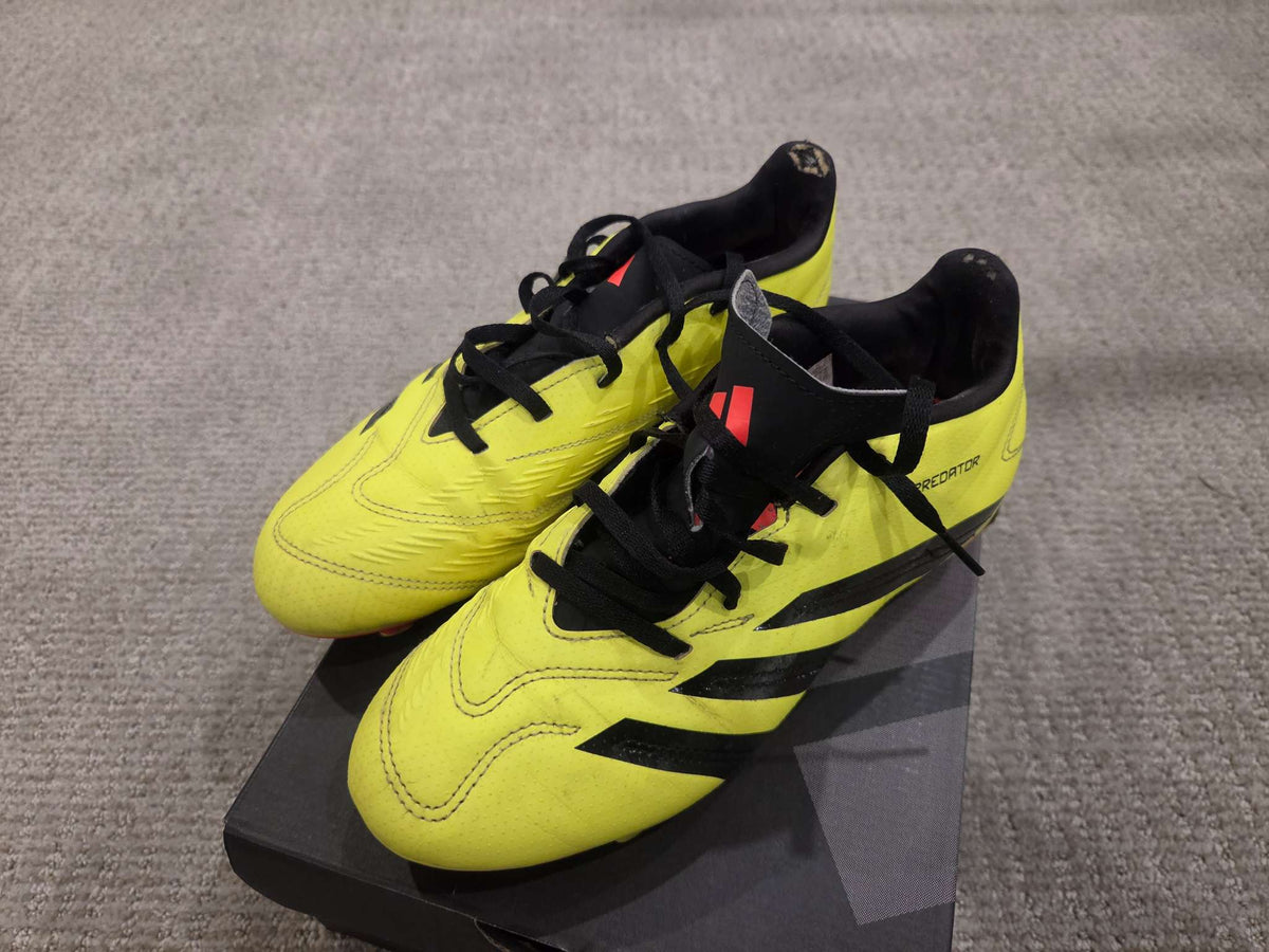 Adidas soccer cleats size 6.5, Shoes 6.5 (Big Kids:8–12yr)
