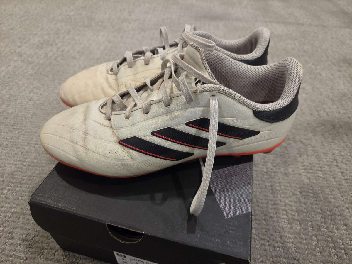 Adidas Copa soccer cleats size 5.5, Shoes 5.5 (Big Kids:8–12yr)