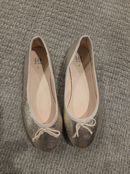 Gap girls ballet flats size 5, Shoes 5 (Big Kids:8–12yr)