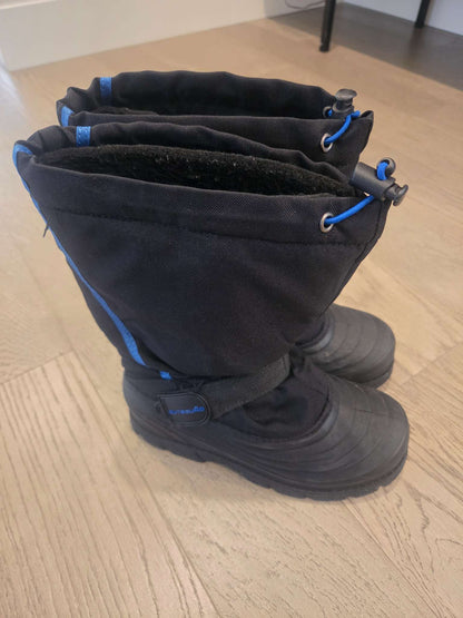 Outbound boys winter boots size 4, Shoes 4 (Big Kids:8–12yr)