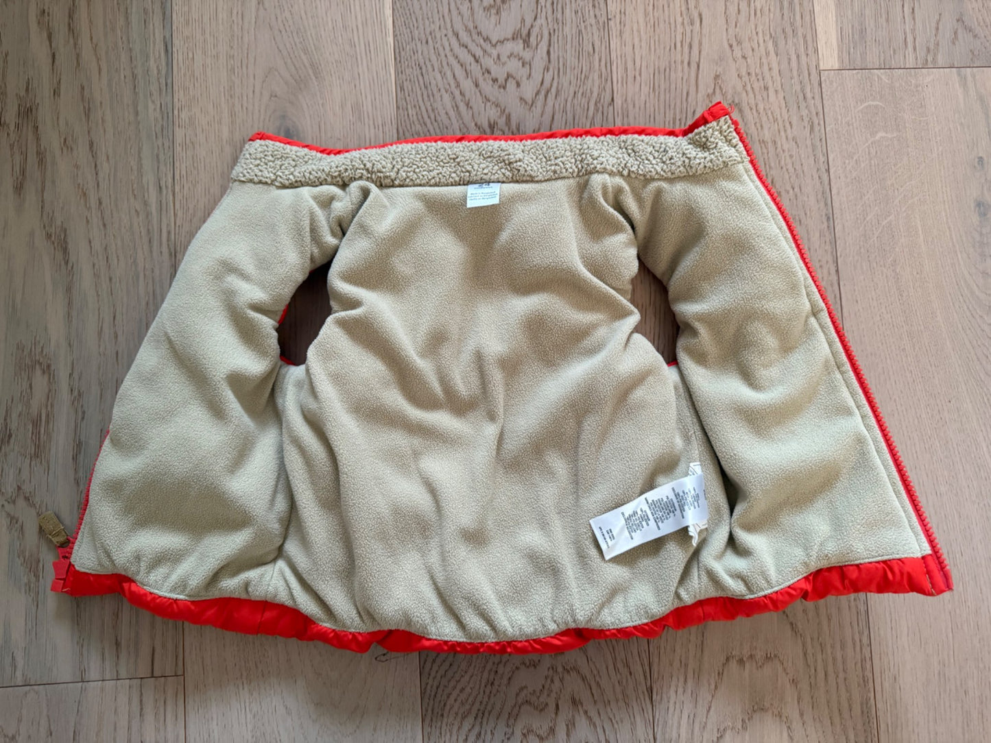 Carters puffer vest, EUC, 24 months, unisex, Kids 24 Month (18-24M)
