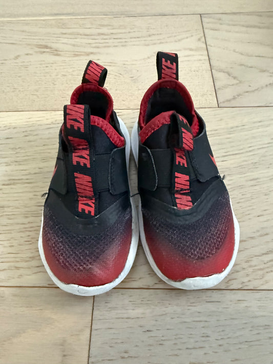 Nike Flexrunner toddler shoes, size 6, Shoes 6 (Walkers:12-24 mth)