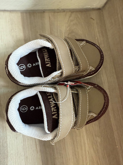 NWT Airwalk toddler shoes, size 6, Shoes 6 (Walkers:12-24 mth)