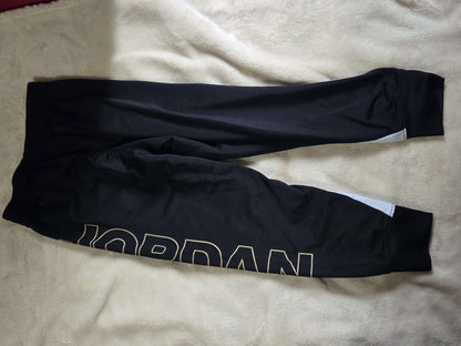 Jordan Fleece Pullover hoodie (Retails $60) and jogging pants Retails ($16), Kids 5/5T (extra small)