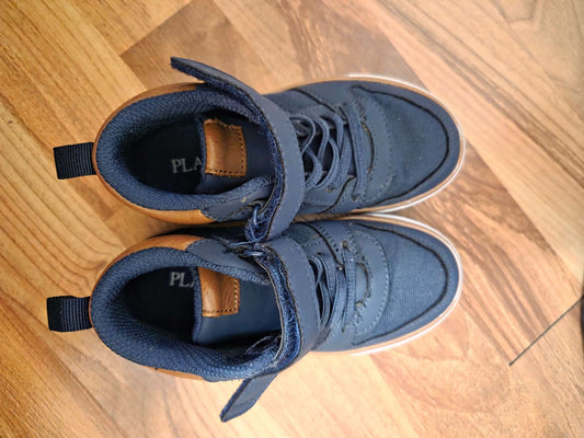 Toddler boys lace up hi top sneakers (Orig. price $49.95) size 9, Shoes 9 (Toddler:2-4yr)