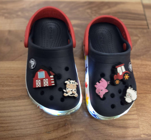 Crocs Mickey mouse (Disney) Light up  shoes, Navy, size 8 (SRP 64.99), Shoes 8 (Toddler:2-4yr)