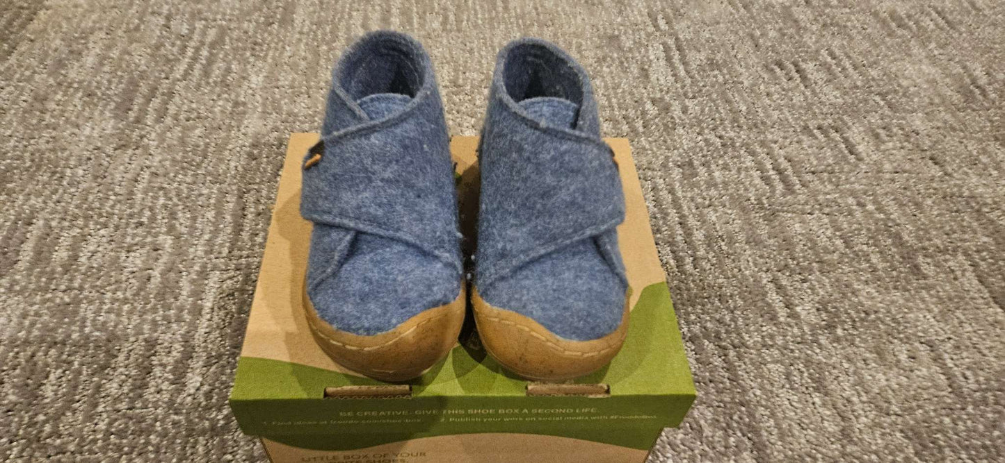Froddo woolen shoe , Shoes 5.5 (Walkers:12-24 mth)