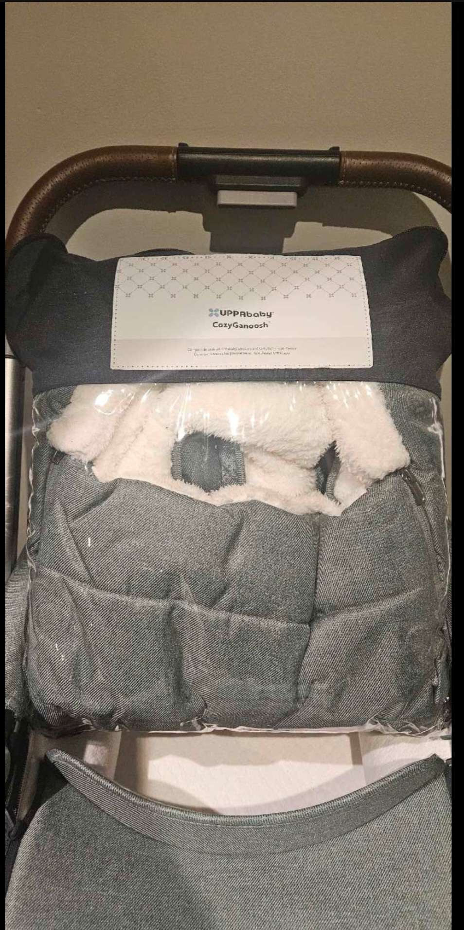 Uppababy Cruz V2 Stroller w/ Bassinet & Accessories