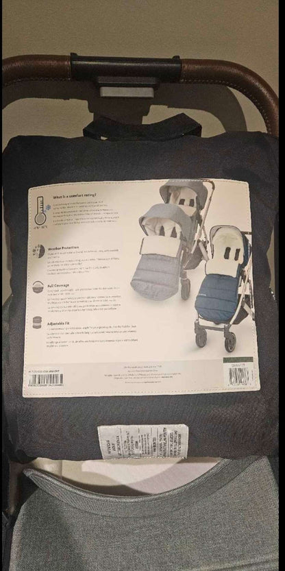 Uppababy Cruz V2 Stroller w/ Bassinet & Accessories
