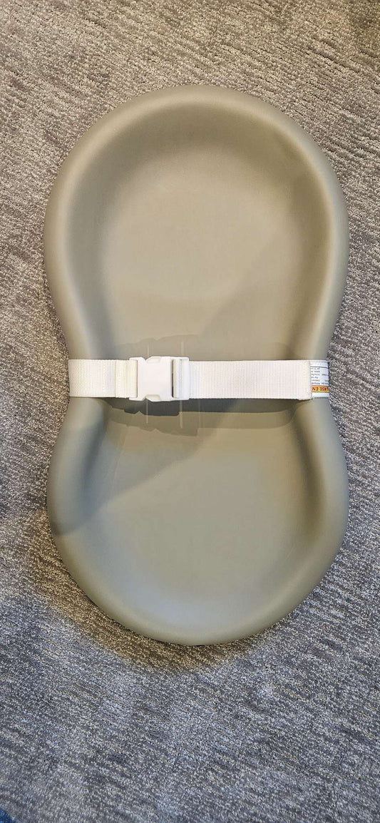 Keekaroo Peanut Changer - Grey