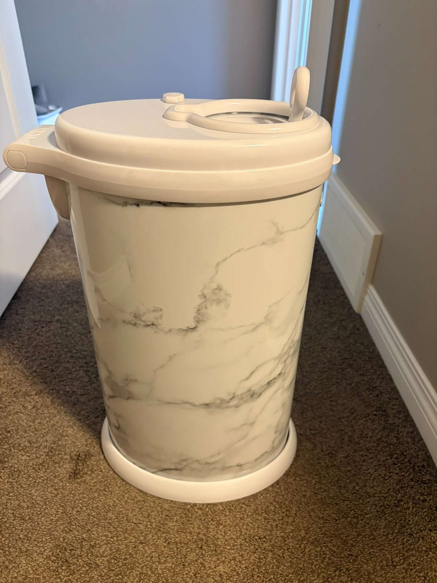 Ubbi diaper pail - White marble