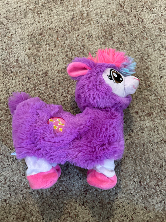 Dancing llama