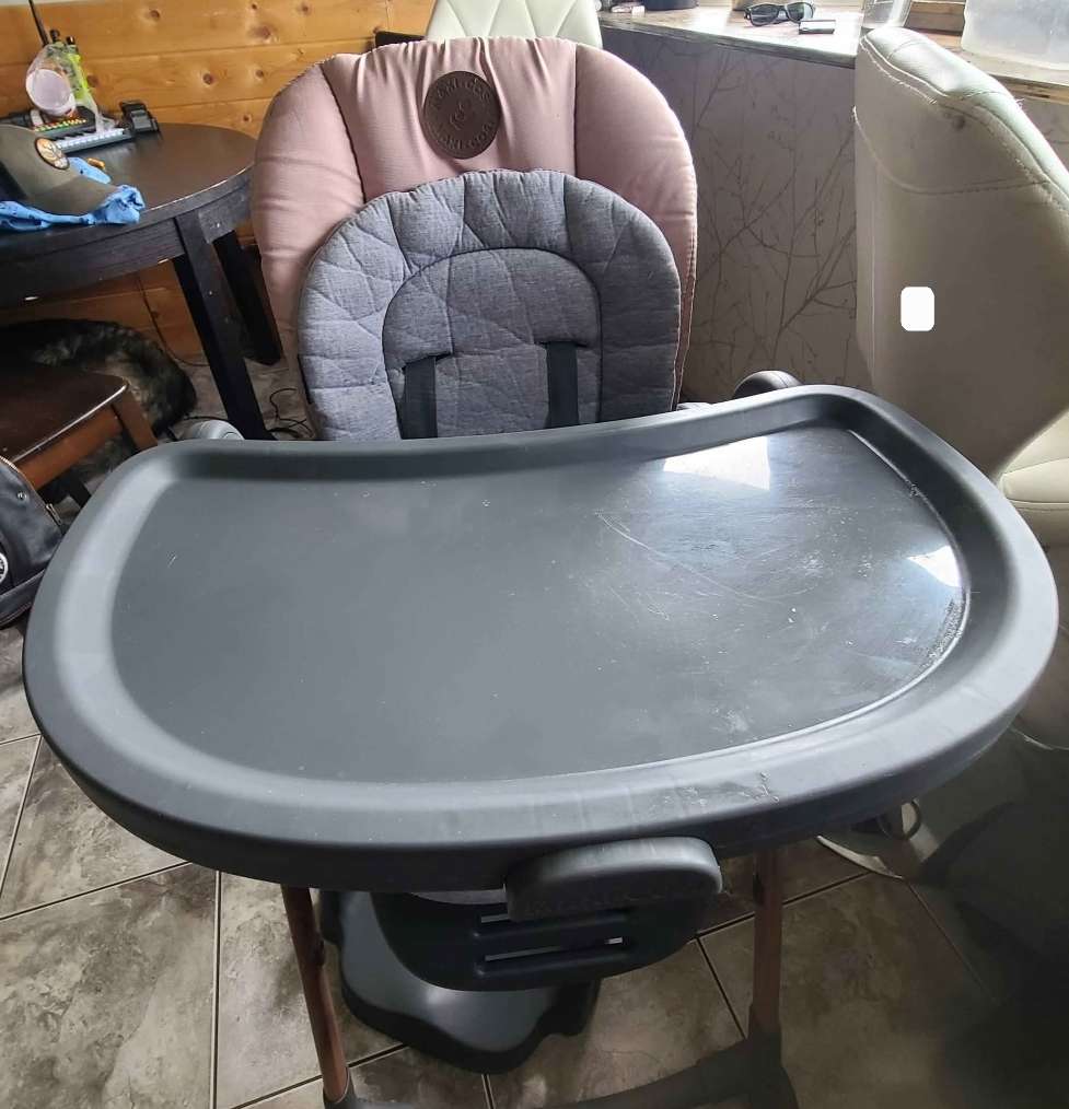 Maxi Cosi High Chair new $370