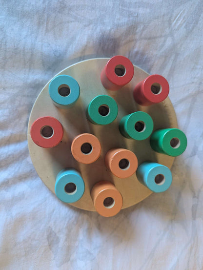 VGUC Lovevery Stacking Peg Board
