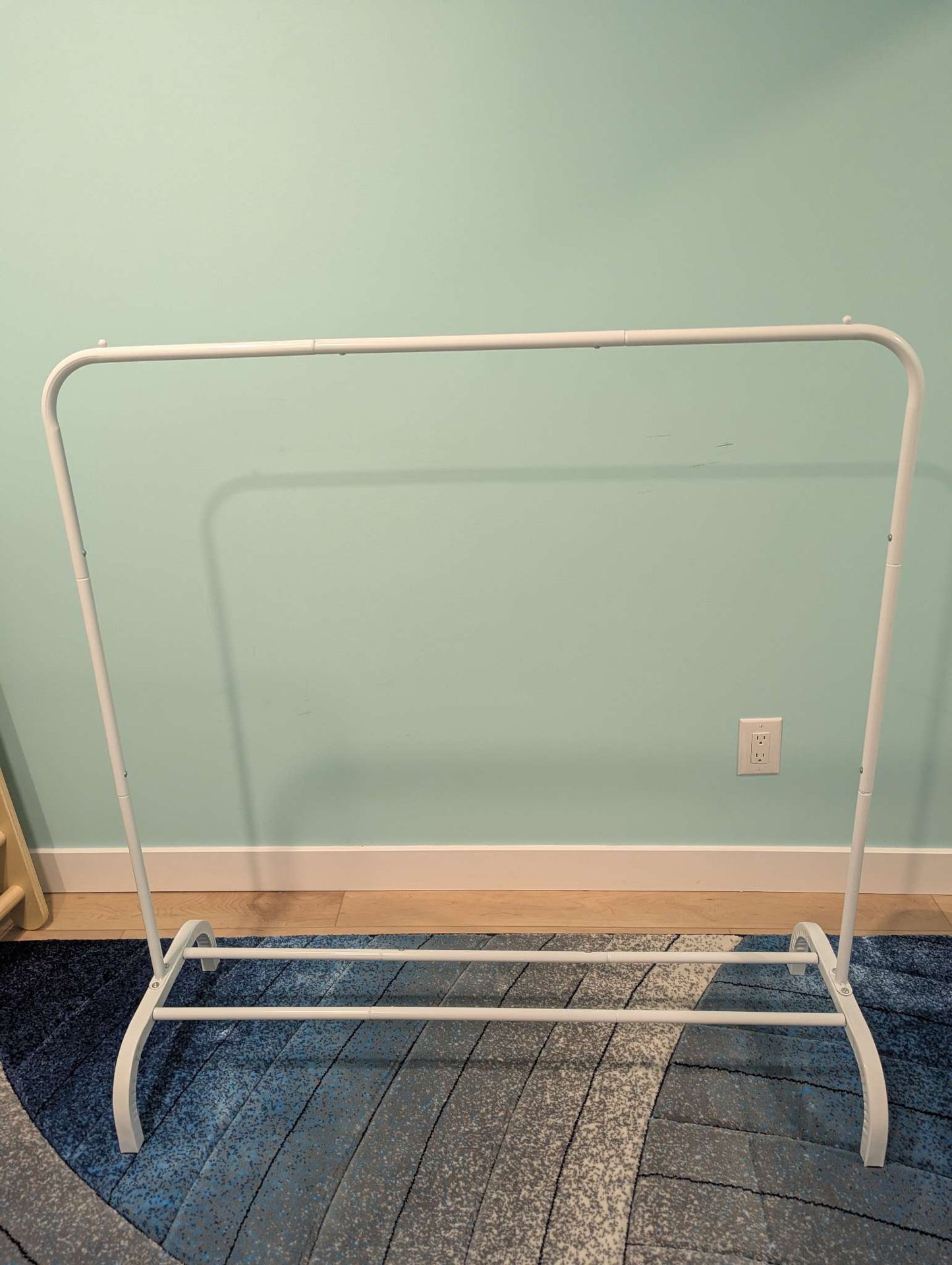 EUC Kids Clothing & Shoe Rack, MSRP $44