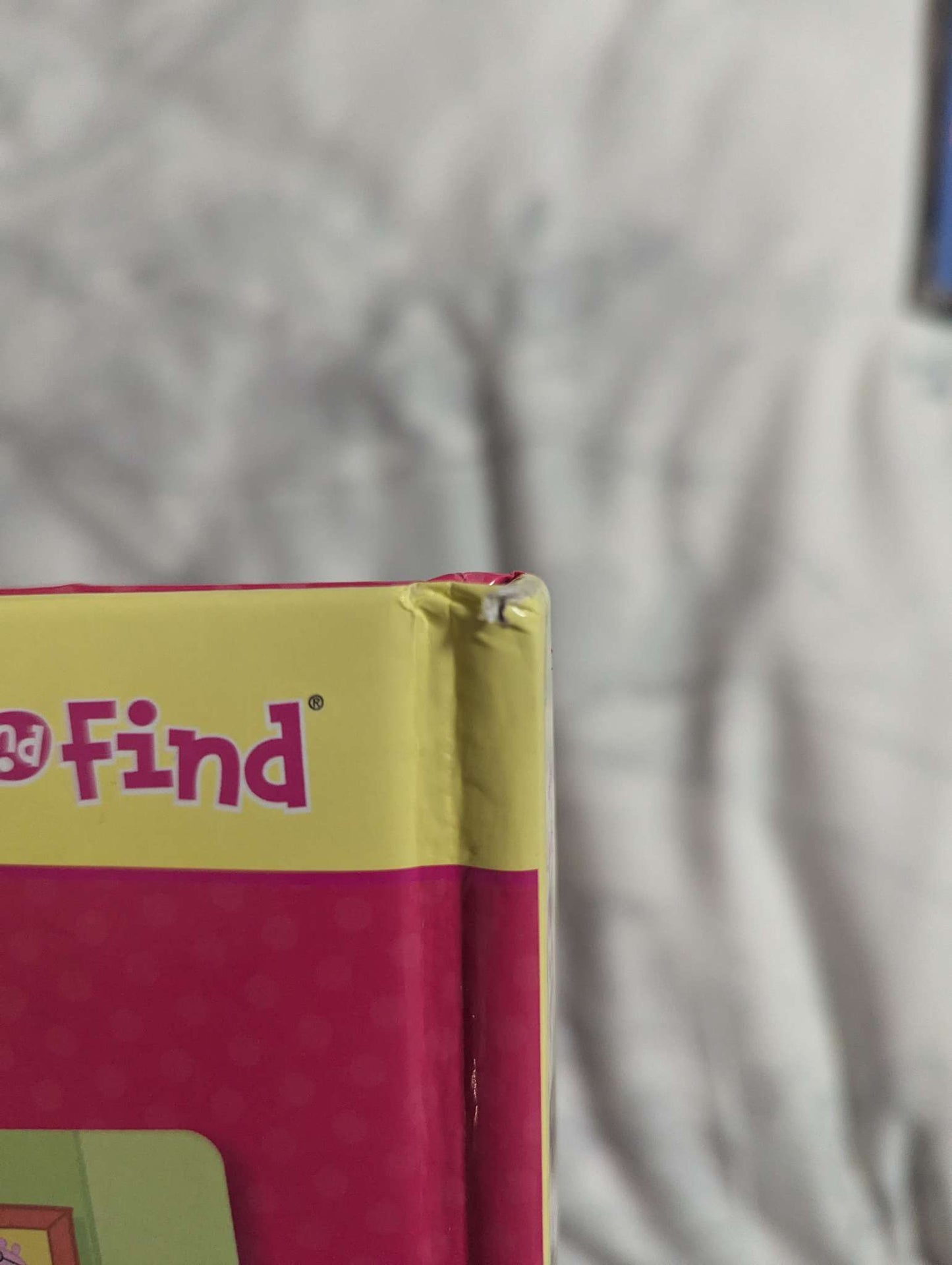 VGUC Peppa Pig First Look and Find Book