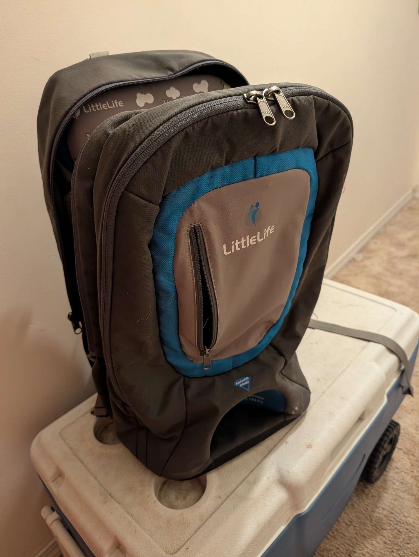 EUC Littlelife Ultralight Convertible S2 Baby Carrier