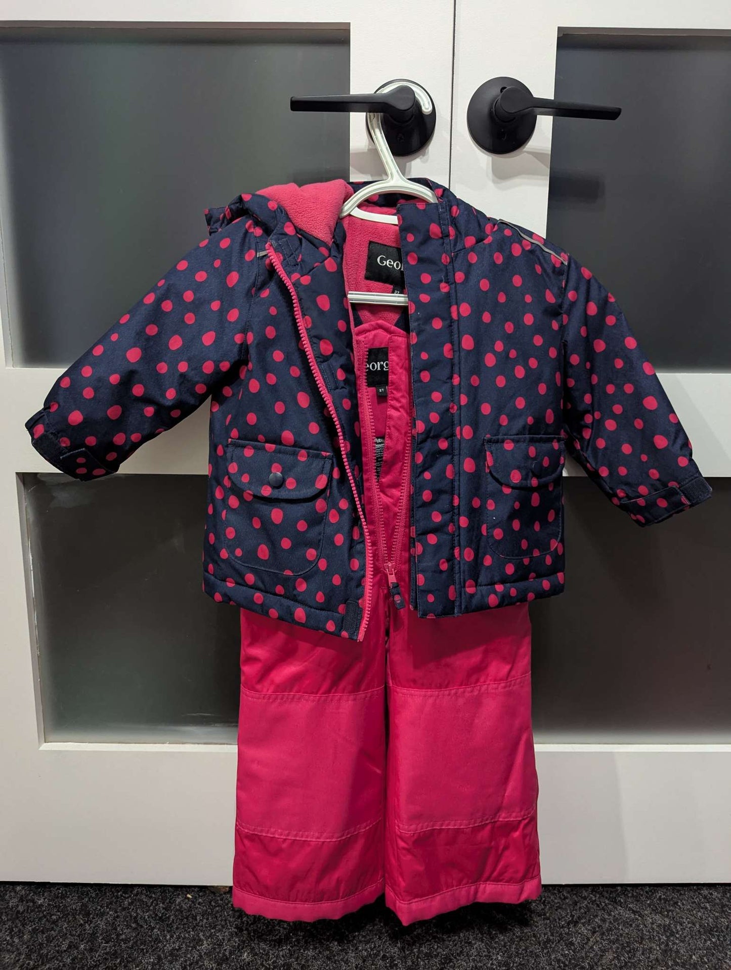VGUC George 2T 2 Piece Snow Set Jacket and Pants, Kids 2T