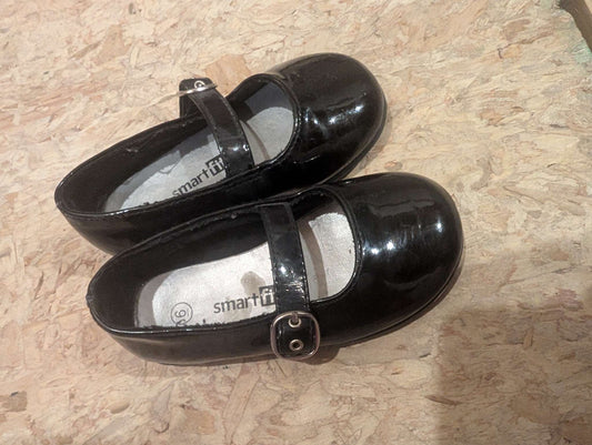 Toddler Sandals - size 6, Shoes 6 (Walkers:12-24 mth)