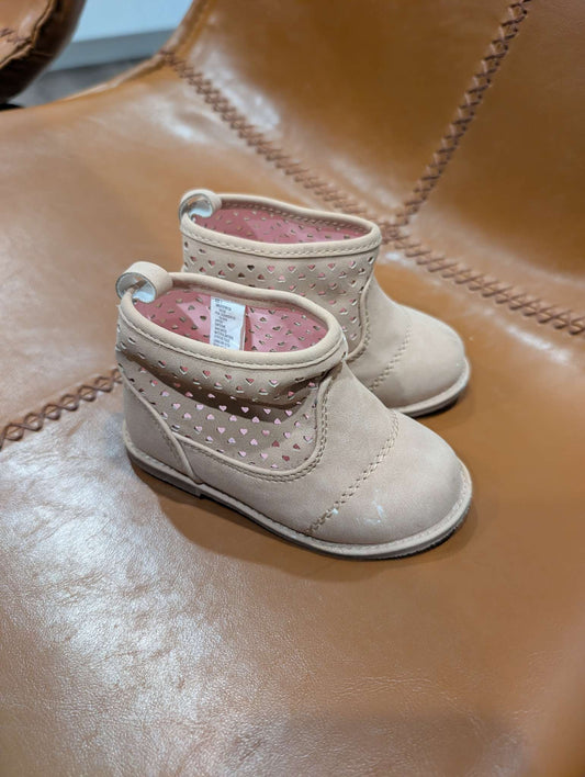 Boots - size 5, Shoes 5 (Walkers:12-24 mth)