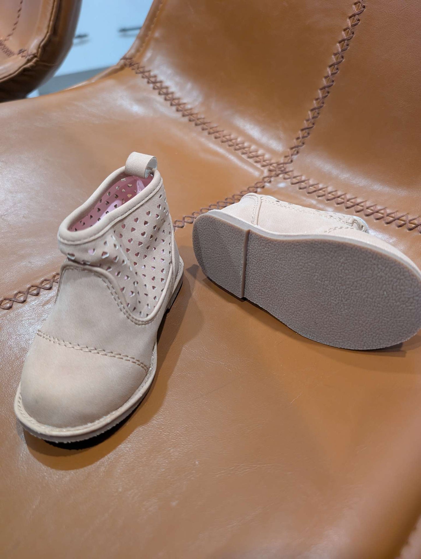 Boots - size 5, Shoes 5 (Walkers:12-24 mth)