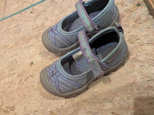 Toddler Sandals - size 6, Shoes 6 (Walkers:12-24 mth)