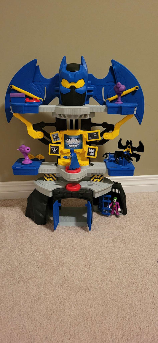 Imaginext DC Super Friends Transforming Batcave