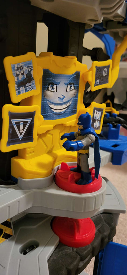 Imaginext DC Super Friends Transforming Batcave