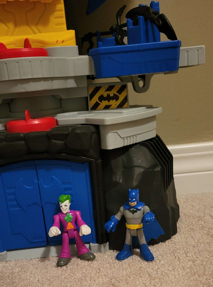 Imaginext DC Super Friends Transforming Batcave