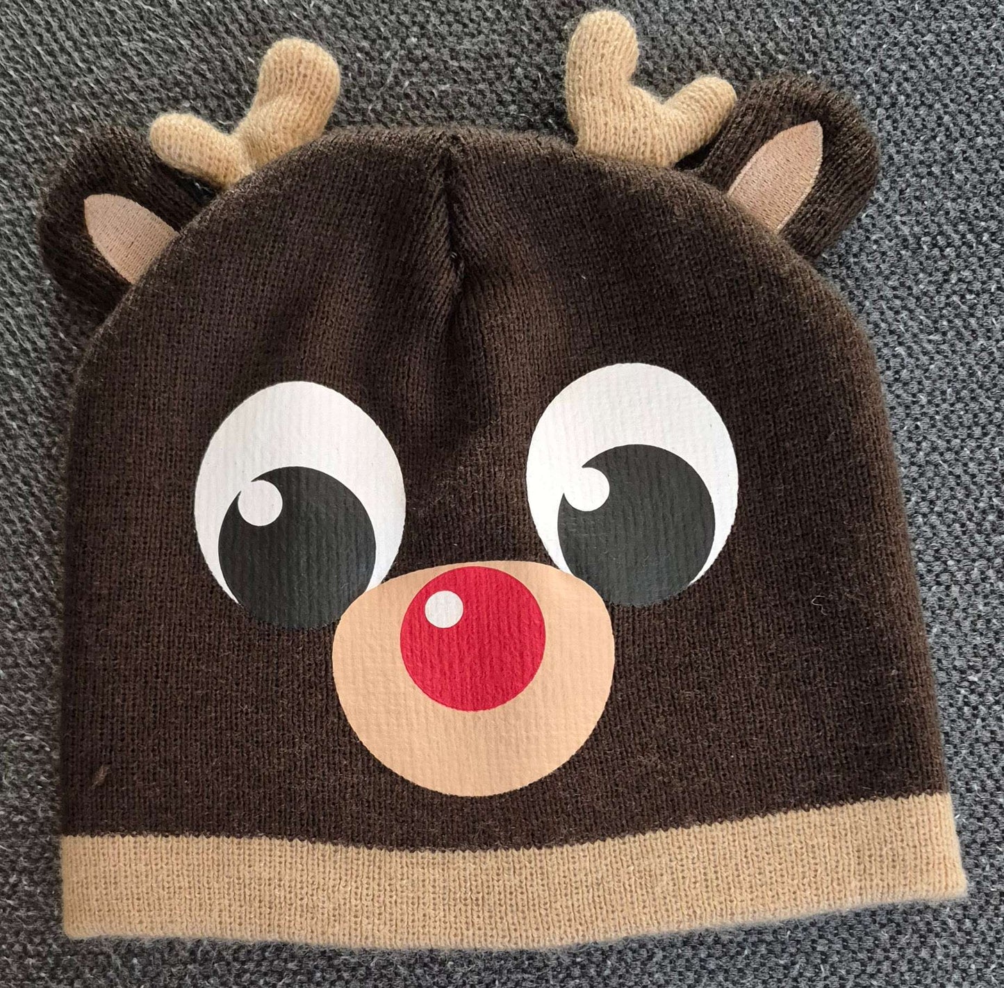 Reindeer hat and mittens
