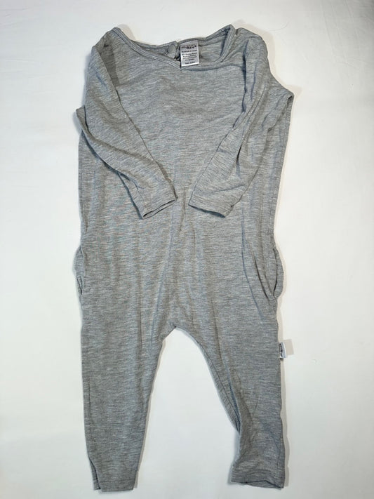The Stitched Arrow Grey Romper, Kids 9 Month (6-9M)