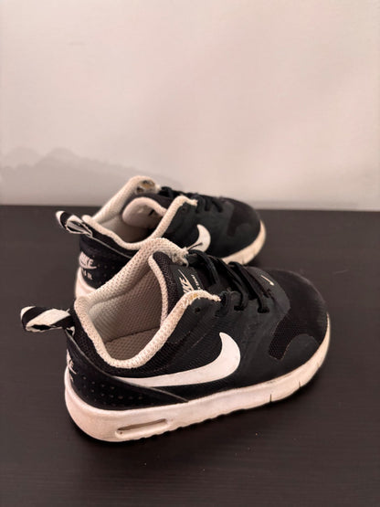 Black Nike Toddler Shoes, Shoes 7 (Walkers:12-24 mth)
