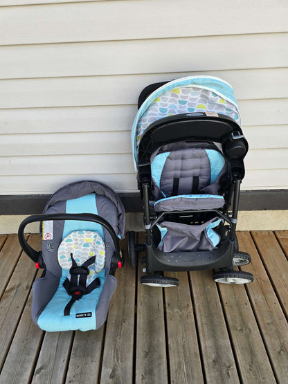 Graco Comfy Cruiser with Click Connect option (Car seat not included)