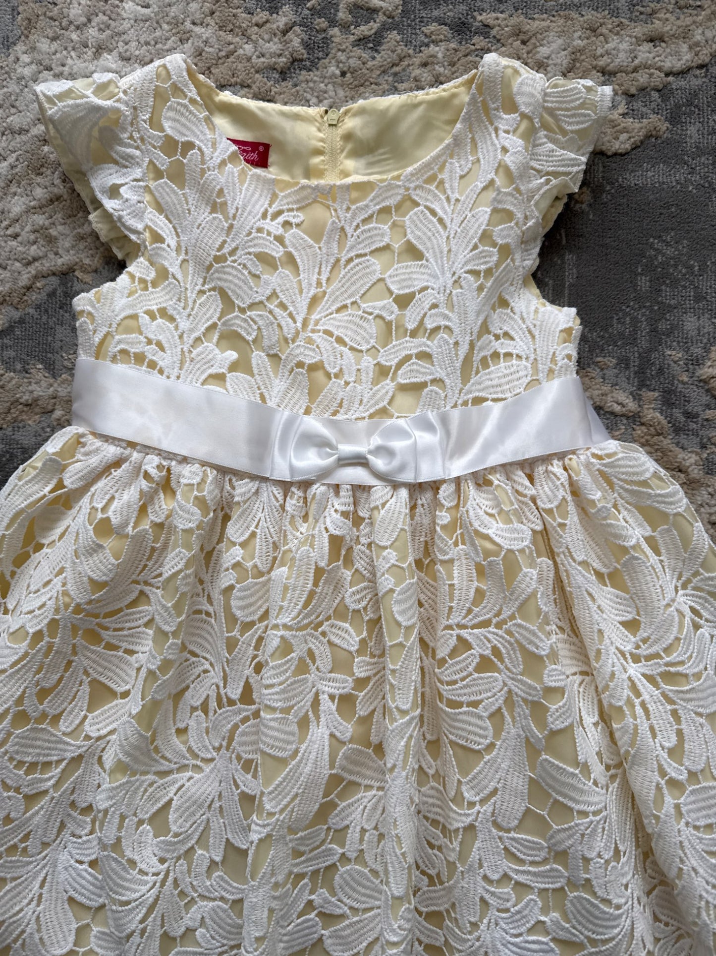 Princess Faith size 6 yellow liner with white lace dress, Kids 6/6X