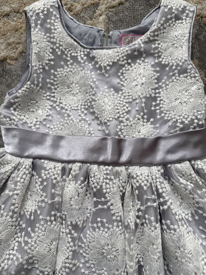 Bon Bleu Size 3 Grey and white organza and tulle dress, Kids 3T