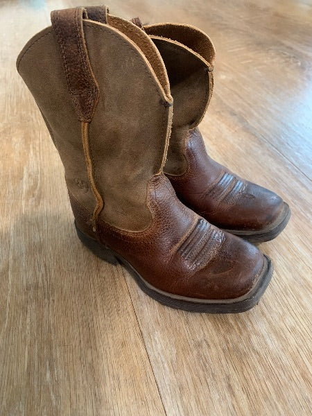 Ariat Cowboy boots- size 8, Shoes 8 (Toddler:2-4yr)