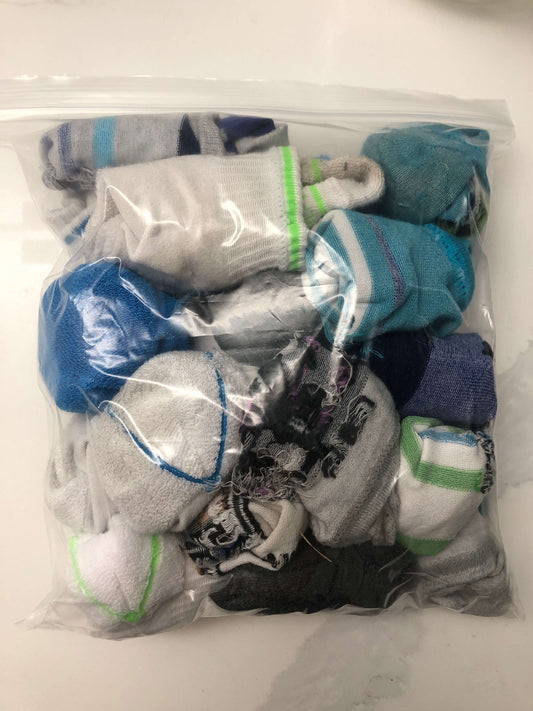 20 pairs of socks (6X)